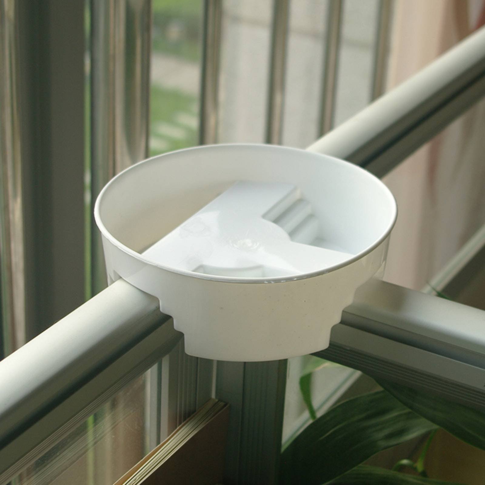 Cubicle Junction Planter