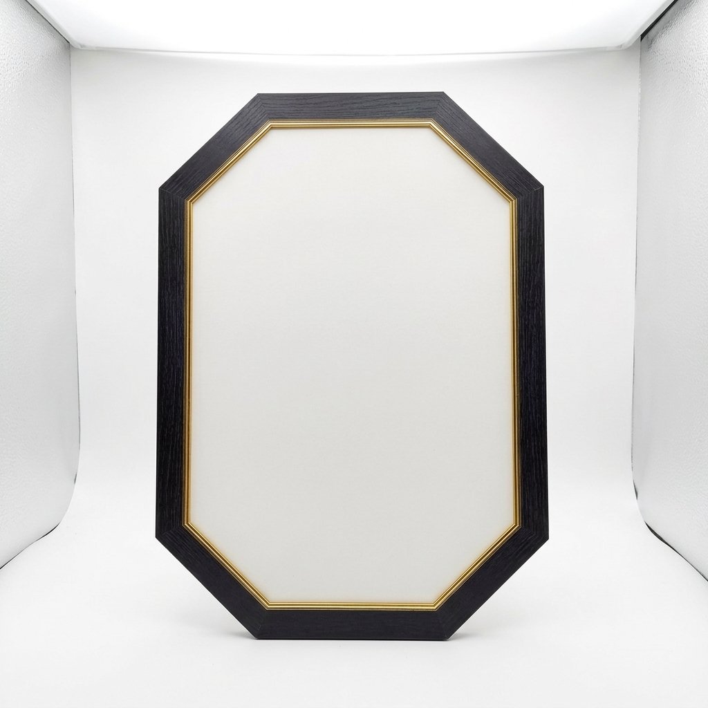 Octagonal Art Border Card