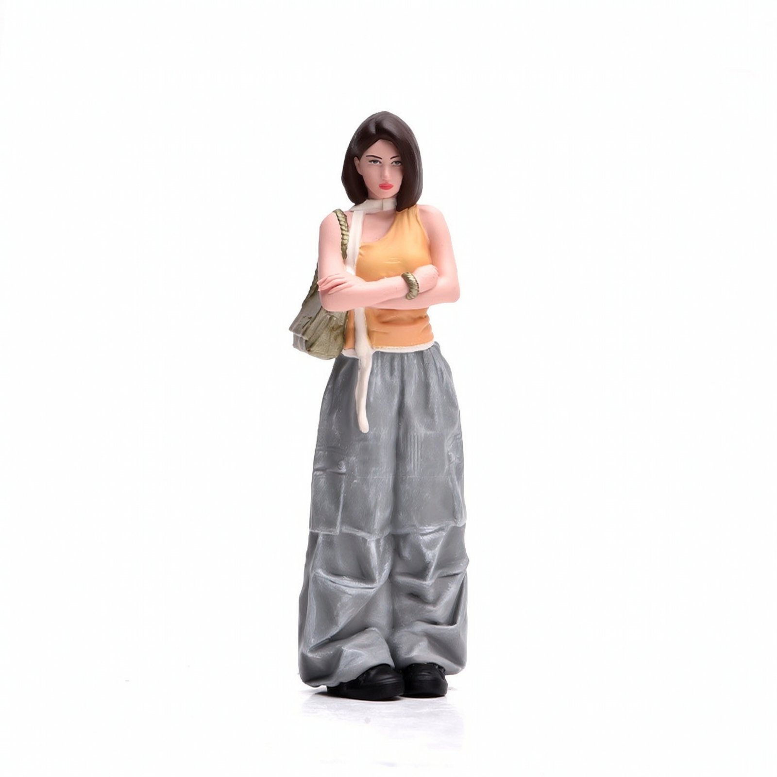 1/18 Female Figurine with Bag